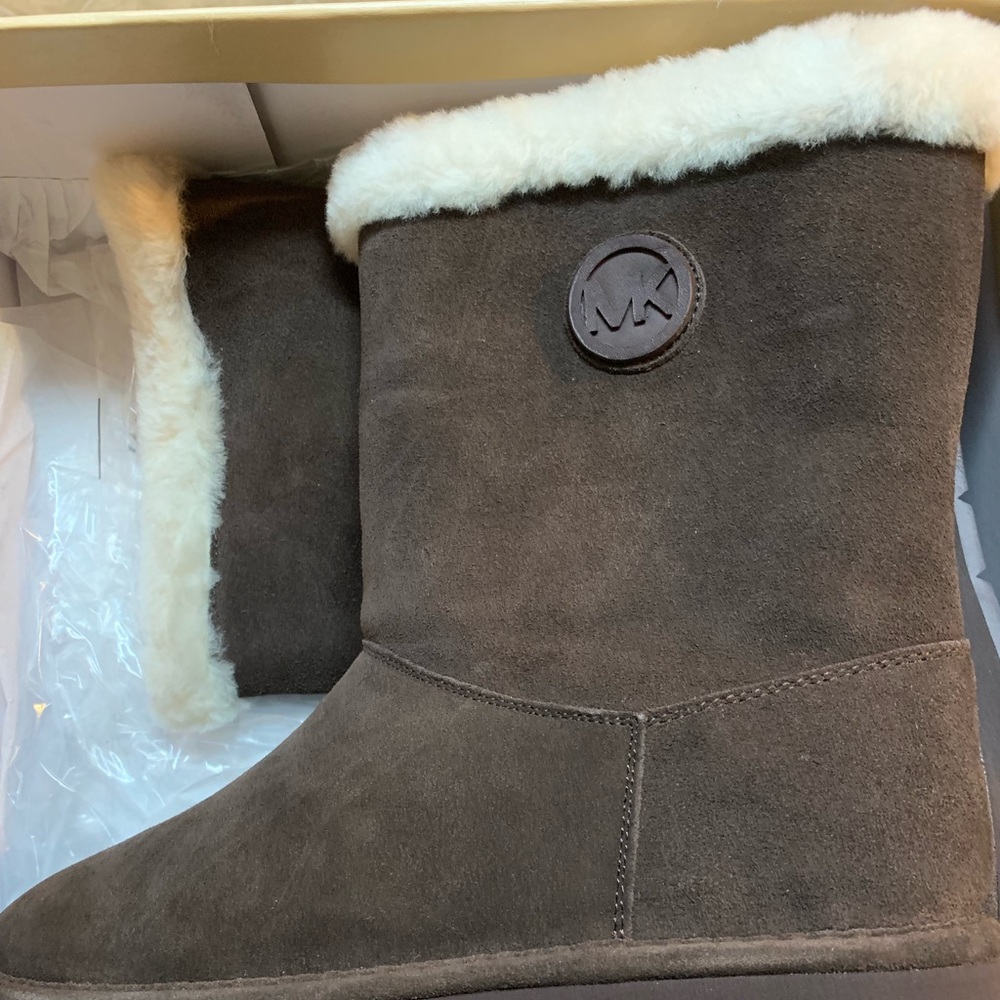 ❗️Brand New❗️ Quilted MK Boots